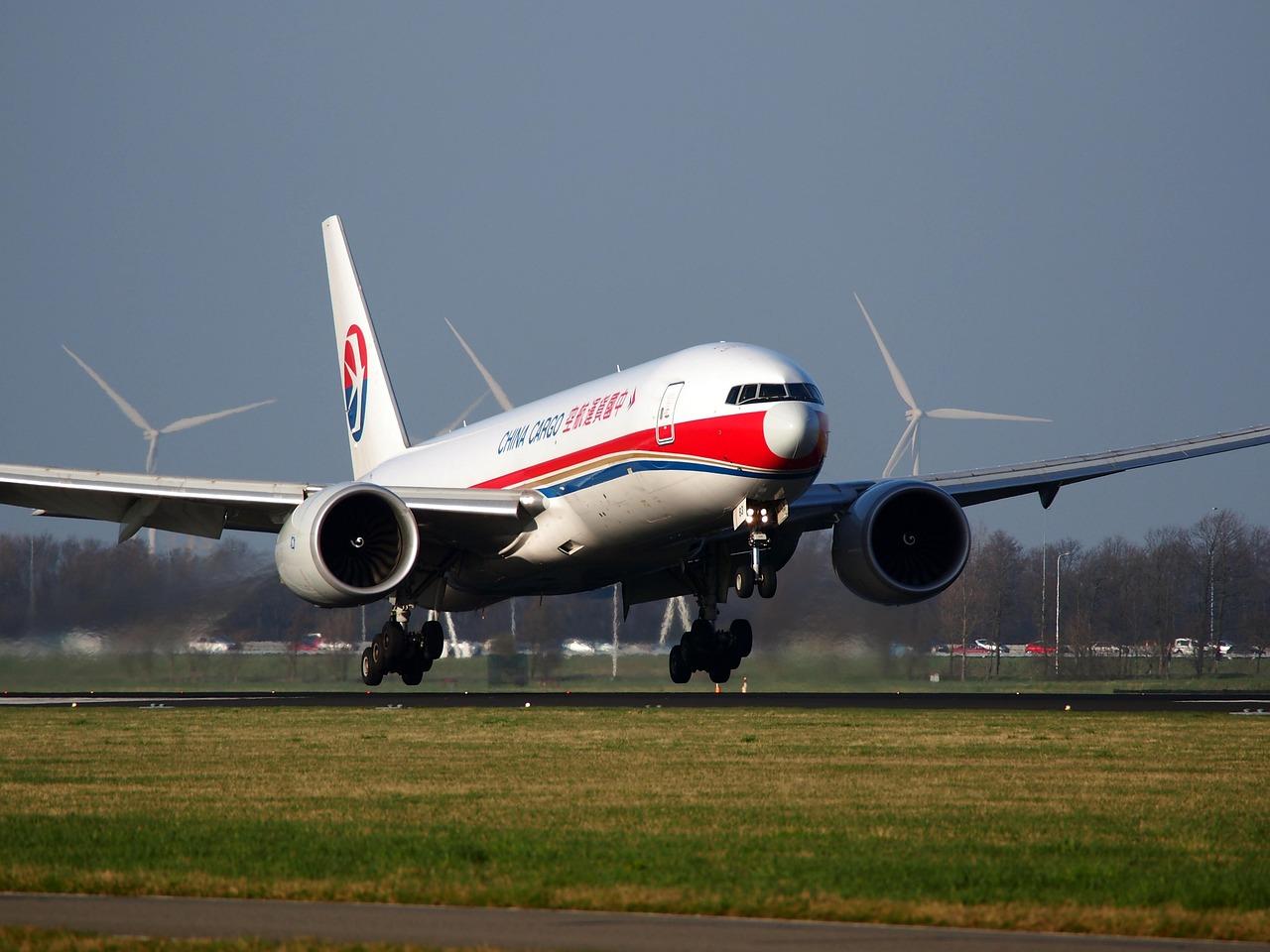 U.S. May Ban Chinese Airlines from Flying Over Russia Amid Rising Tensions — China Responds