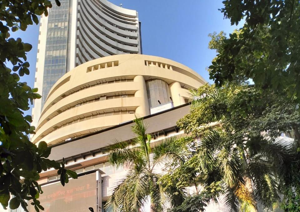 Negative News for BSE: Option Turnover Hits 4-Month Low, Market Share Slips Sharply