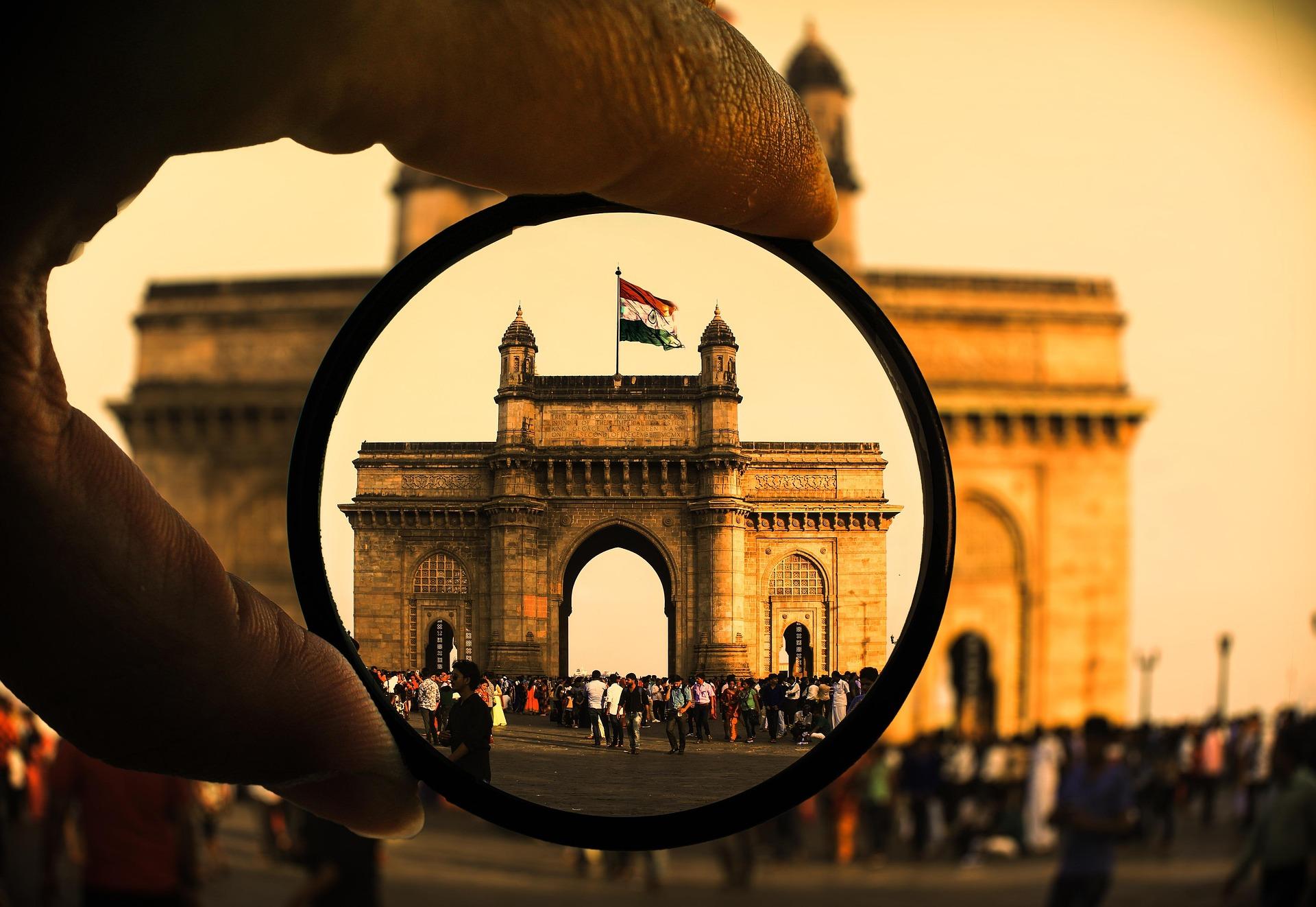 India Becomes the World's Fourth-Largest Economy: Mark Mobius Applauds Growth and Vision
